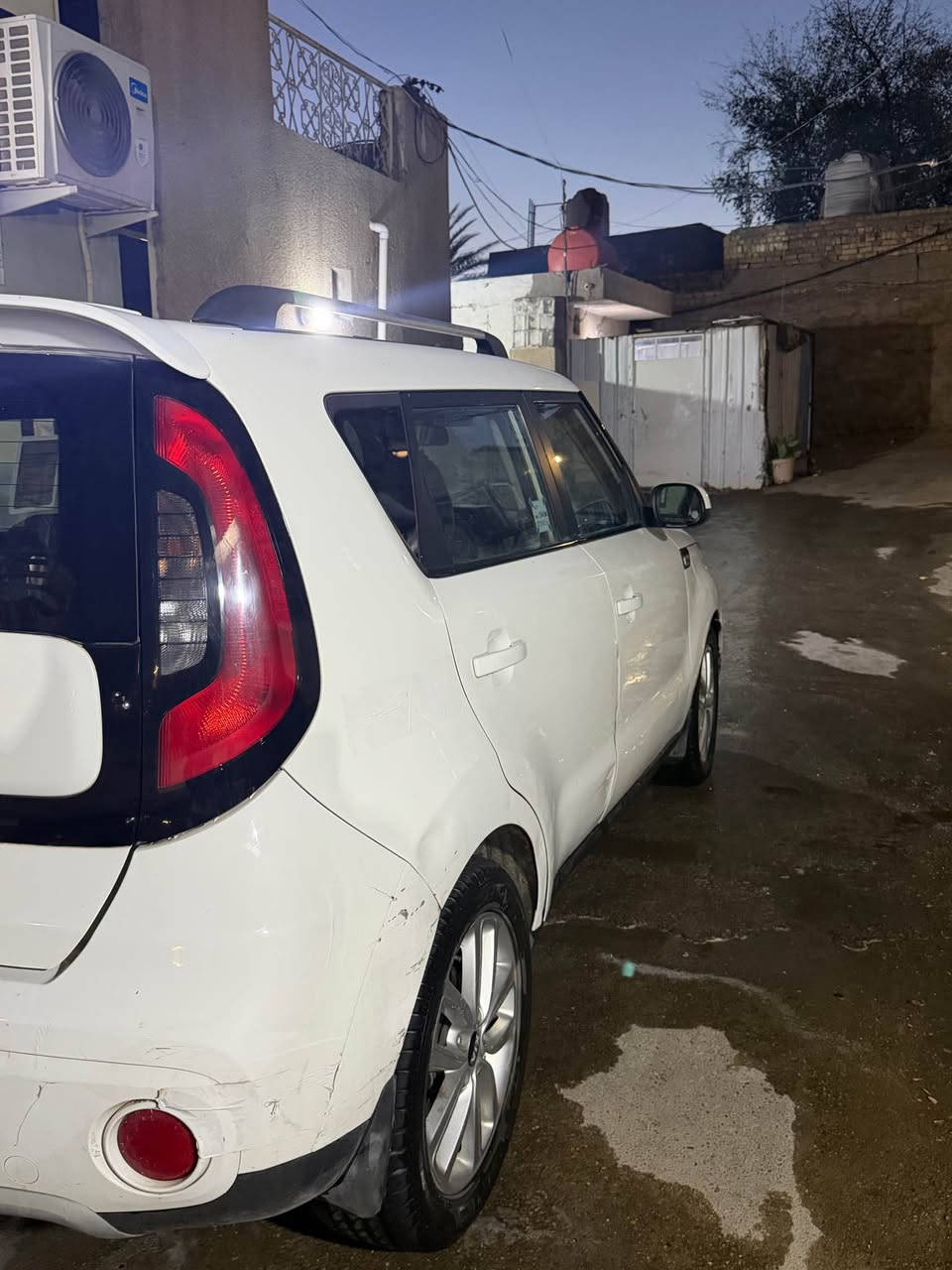 السلام عليكم 
كيا صول للبيع فقط
رقم بغداد
مكينه 2000
وارد أمريكي 
3حادثها ب امريكا 
مكان السيارة :رحمانية الكرخ 
سعر 110وبيها مجال
لاستفسار ع رقم الهاتف
*********** Colombo, Sri Lanka

