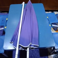 طاولة • كراسي • شمسية