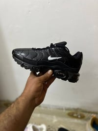 نايك قياس 42 سعره 25  يوجد توصيل 07723707930