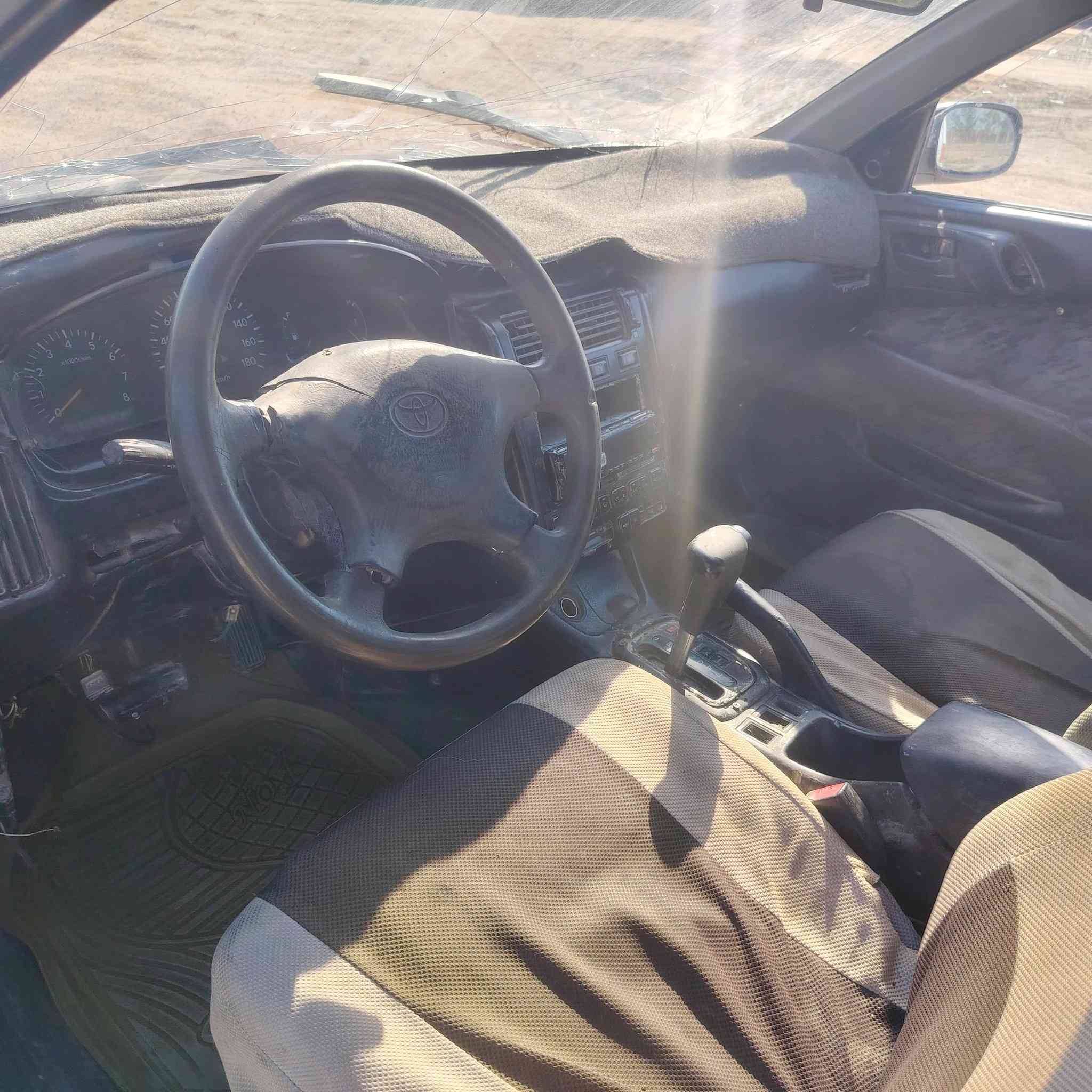 السلام عليكم كورولا للبيع نفخ  مكينه وقير كفاله
حداديه نص عمر  راعيها ما اندلع تكفل سرقه وعشائر
 السعر 23 وبيها مجال للشراي ***********
