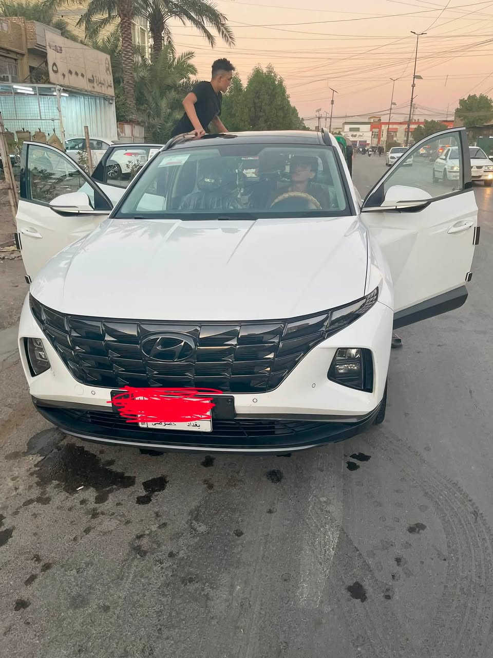 توكسان 22 فول بانورما بغداد بسمي ماشيه 63   سعر 198 وبيه مجال  بصيط حك الجيه  واذا اكو مروس خليجي سرنتو 24 او 25 كون مماشيه 
***********
