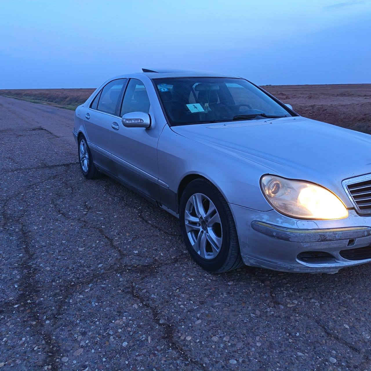 2003 بديS600 باب طويل فول 1/1  محرك 500
رقم بصرة دولي بإسمي 
اصل هيدروليك وشادلها لوي ودبل بلادي
للاتصال واتساب ***********
