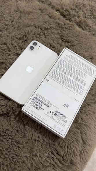 سلام عليكم 
11 عادي ذاكره 128 ماستر 
نموذج M
مامبدل بي ايي قطعه 
نسبه لبطاريه 78‎%‎
سعره 325
العنون .كوت. الهوره
لتواصل ***********
