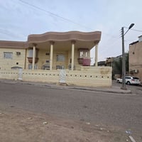 قرب تقاطع العسكري • ٤٠٠م • ٩غرف