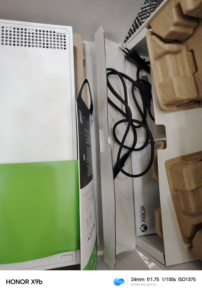 ✅ للبيع
✅ Xbox Series S سعة 512GB SSD
✅ هارد خارجي WD Elements سعة 1 تيره
✅ قاعدة تبريد وشحن DOBE متعددة الوظائف
✅ يد تحكم أصلية
✅ الجهاز نظيف وغير مفتوح
✅ جميع الأسلاك والملحقات موجودة
💰 السعر: 400,000 دينار
📍 بغداد - شارع فلسطين
📱 واتساب: ***********

