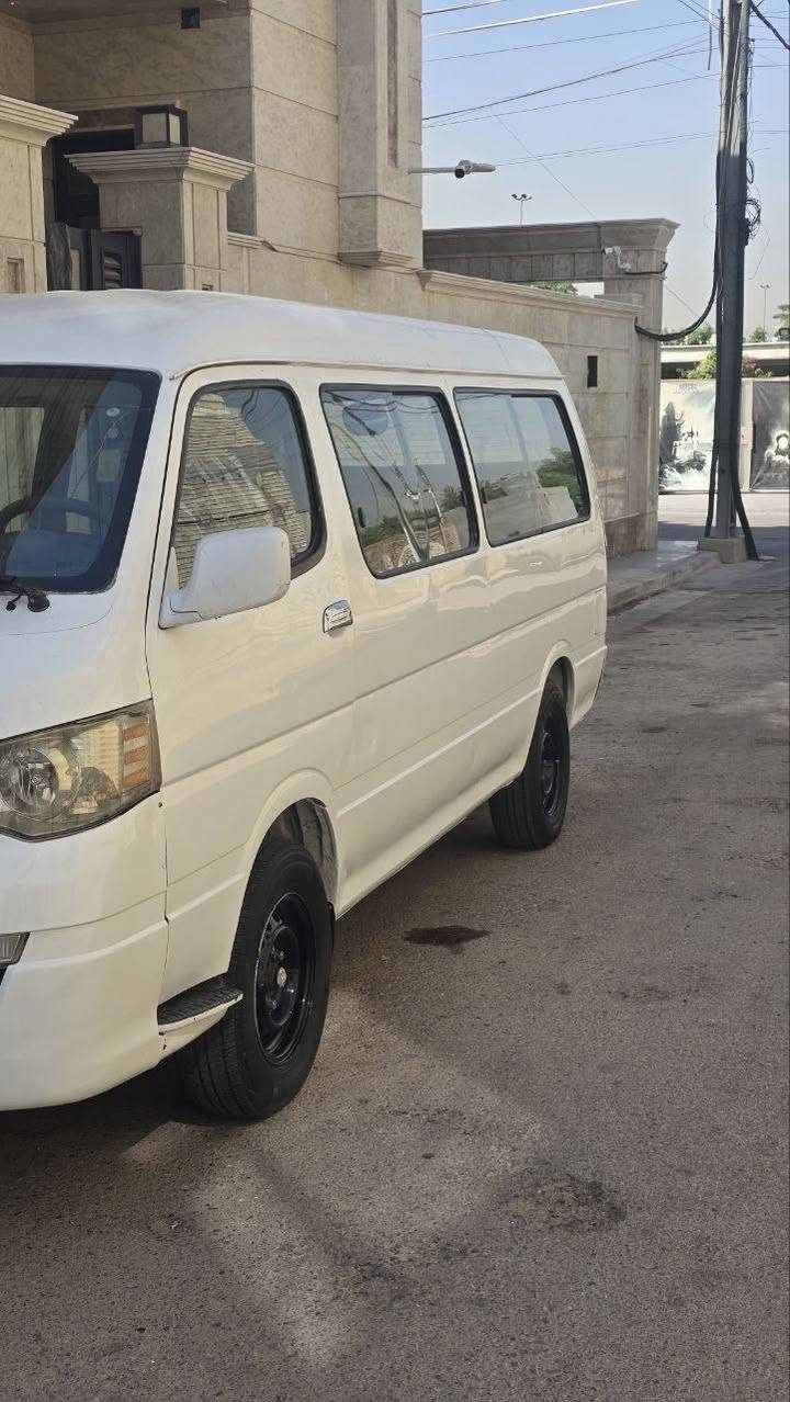 سلام عليكم سيارة H1مديل14مكينة كير اكسل صدر جديد تخم تاير بطن نضيت بيھة ملاحضات بصيطة كلس رصعة بل فندوك ولسيارة احلة من الصور للستفسار الرقم ***********
