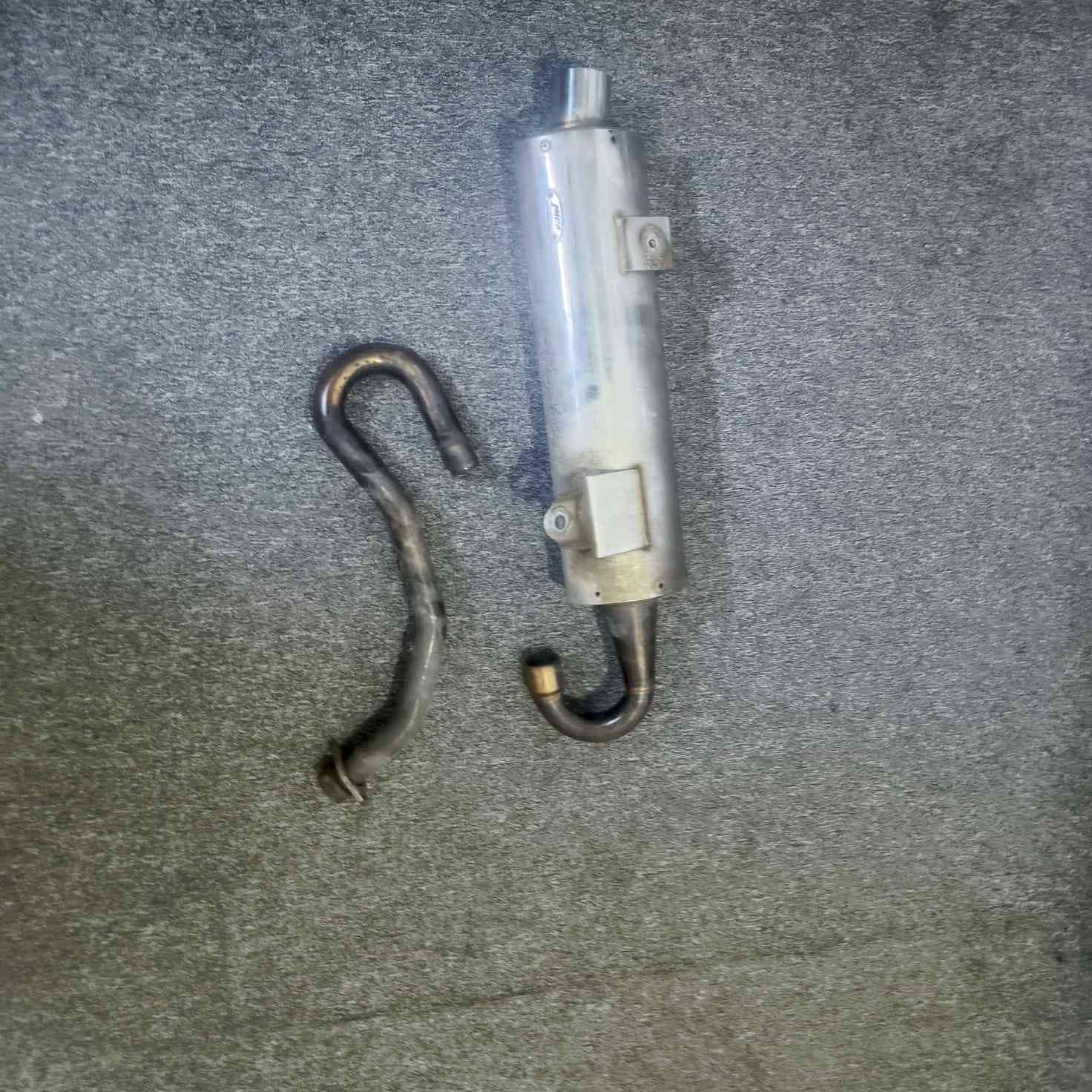 سلام عليكم عندي صالنصه فورزه رياضي 08/09تشتغل صوط مو مزعج ينطك متعه بل سياقه سعر فقط 70 بدون ماعامله رجاءن لان هاي قطعه نادره


**إذا كنت صاحب هذا الإعلان وتريد حذفه لأي سبب، رجاءا أرسل رسالة إلى الدعم الفني**