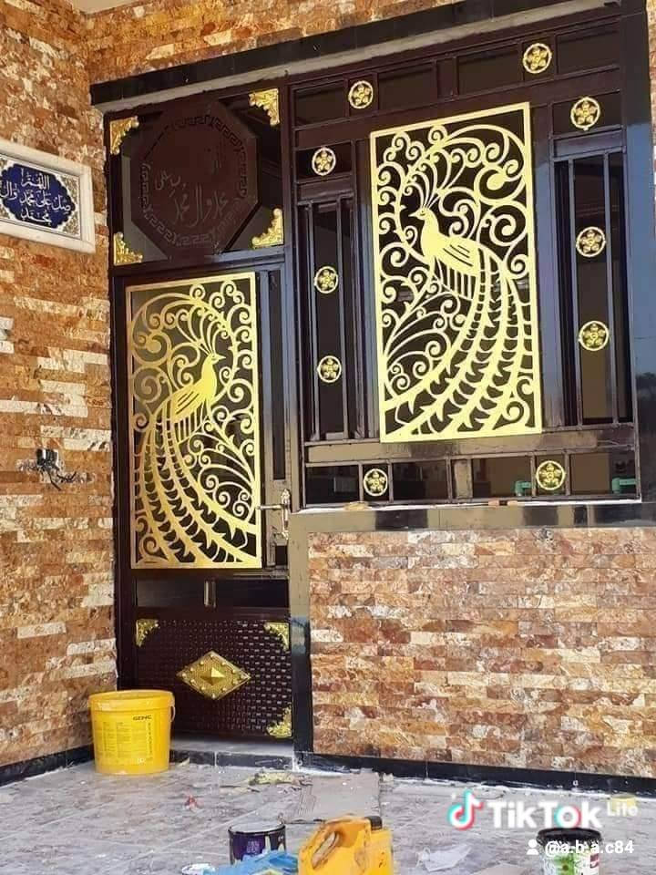 اسلام عليكم. كادر عمل.👷
تنضيف وصبغ وشد الجام لشبابيك .
كادر متميز وشغل درجة اولى☝️ 
الاتصال ولاستفسار *********** متواجد مراسله واتساب متواجد 24 ساعة 🫡
