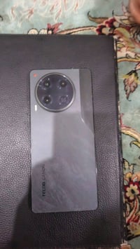 موبايل تكنو كامون للبيع بحالة جيدة جداً. الجهاز يأتي بتصميم أنيق وكامي...