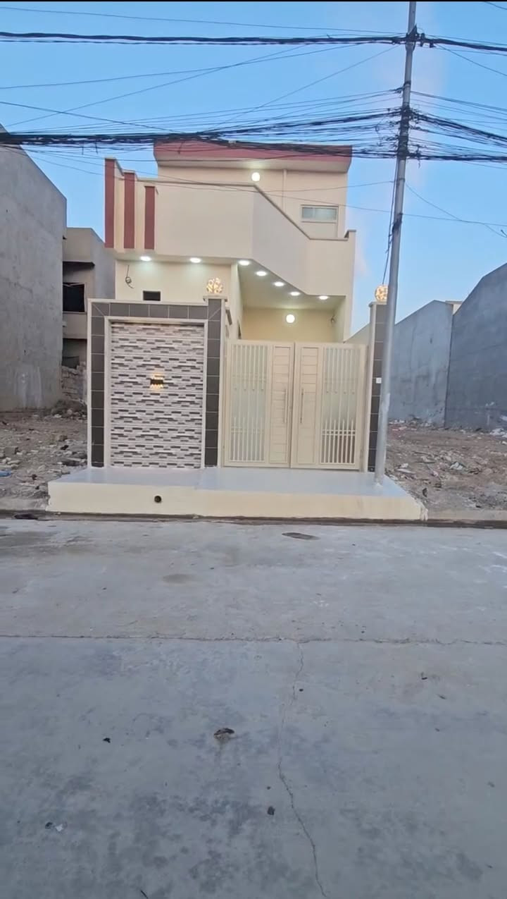 سلام عليكم بيت للبيع المساحه 100 متر يا رمجه الشرقيه الشريط الاول البيت   زيرو تسلوم فوري المكاتبه مع الشرعيه للتواصل على الرقم *********** (***********
