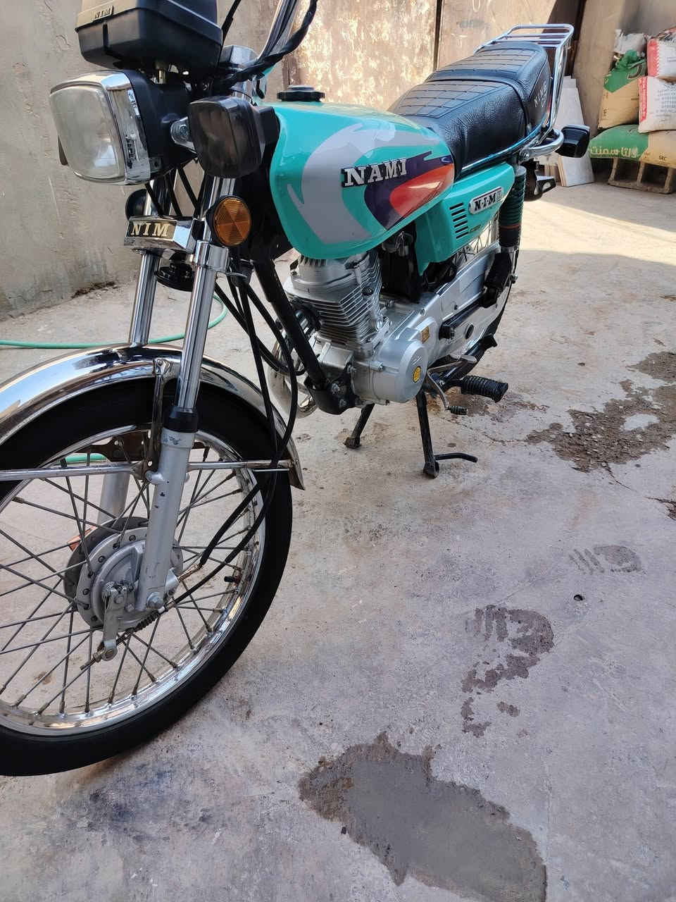 السلام عليكم دراجه ايراني اربعه كير موديل 2024 اوراق اصوليه مكفوله برغي ما مفتوح بيها كهربائيات دبل اشاره كلهن شغالات السعر650 وبيها مجال العنوان بغداد بسمايه رقم لاتصال ***********
