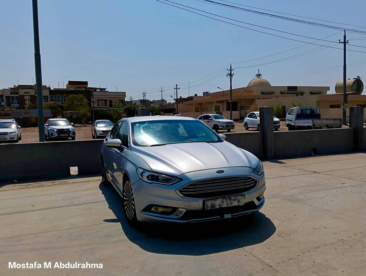 🔥 فۆرد فیوژن ٢٠١٧ (Ford Fusion 2017) 🔥 سەیارەیەکی زۆر خاو، ماشااللەی لێبێت
### 📌 گرنگترین زانیاری و مواسەفاتەکان:
 * **مۆدێل:** 2017
 * **جۆری مواسەفات:** Titanium (فۆڵی فووڵ)
 * **مەکینە:** 2.0 تۆربۆ (مەکینە مەرغوب و بەهێزەکە)
 * **گێڕ:** ماوس (شێوازی نوێ)
 * **دۆخی لێخوڕین:** خاوەنی مۆدی **S (Sport)** بۆ لێخوڕینێکی خێرا و بەهێزتر
 * **سیستەمی دەنگ:** خاوەنی **12 سەماعەی براندی بەناوبانگی Sony** یە (کە دەنگێکی ئێجگار ساف و بەهێزی هەیە و تایبەتە بە مواسەفاتی تایتانیۆم)
 * **شاشە:** شاشە گەورەی ئەسڵی (شاشە لەمس بە سیستەمی زیرەک)
 * **کوشینەکان:** کوشین گەرمکەرەوە (کوشین گەرم) + کوشینی جەڵد و کارەبایی
 * **بۆیاغ:** پێنج پارچە بۆیاغ (بەبێ کێشەی ناوەوە یان شاسی)
 * **مواسەفاتی تری تایتانیۆم:**
   * ئیشپێکردن بە بەسمە و ڕیمۆت کۆنترۆڵ
   * لایتەکانی پێشەوە LED و تەمڕوێن
   * حاسەی پشتەوە و کامێرای دواوە
   * ئاوێنە کارەباییەکان و عەدەسە
   * ویل کەرۆمی گەورە و جوان لەسەر قفڵ
### 📞 بۆ زانینی نرخ و دەستکەوتنی زانیاری زیاتر:
تکایە پەیوەندی بکەن بەم ژمارە مۆبایلەوە یان لە ڕێگەی **واتسئەپ** نامە بنێرن:
👉 ***************.     #0750 362 4224#
