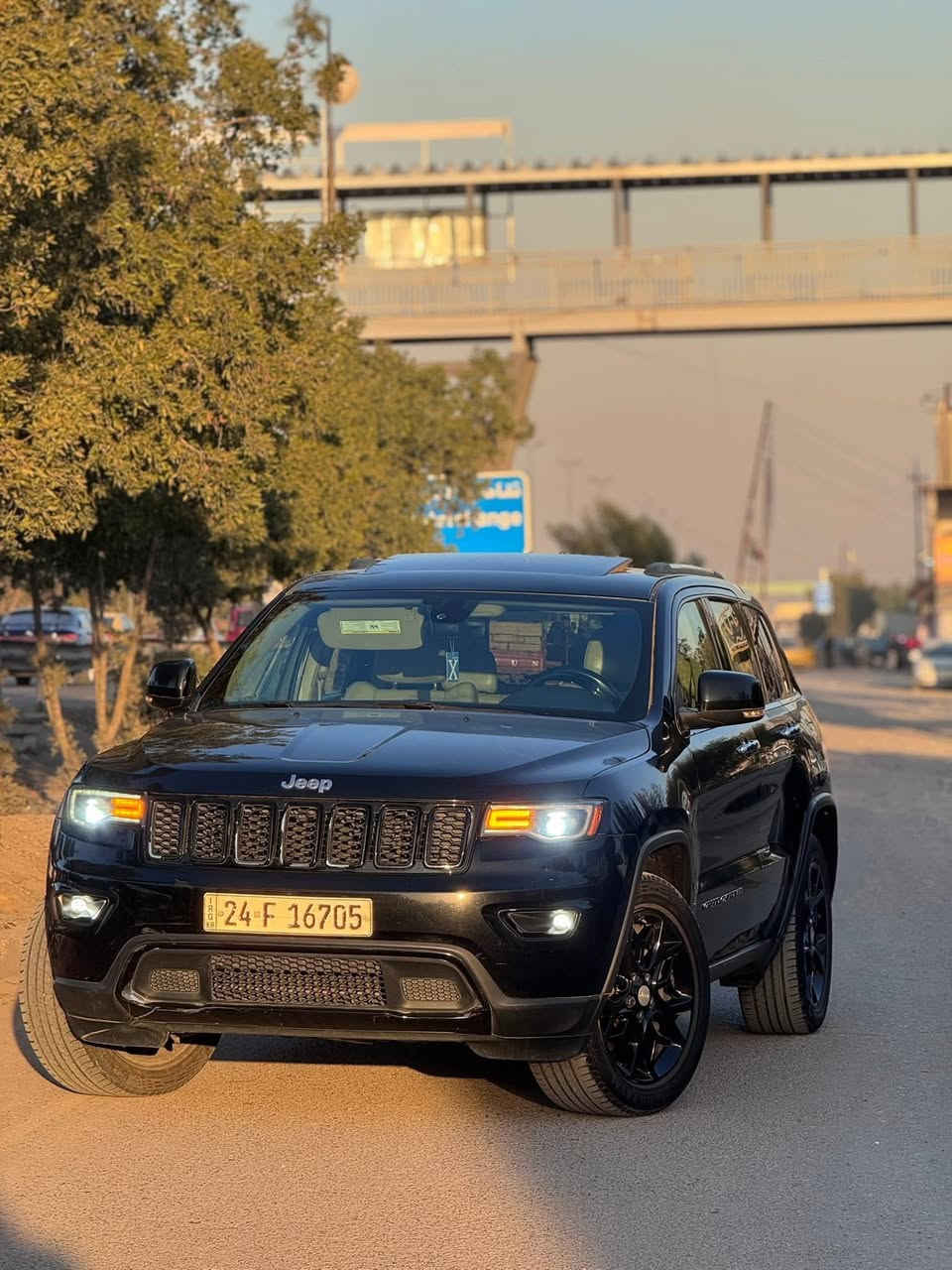 السعر 188 
—

للبيع جيب كراند شيروكي 2018 ليمتد 
ماشية 112000mi
گير ومحرك مكفول
مابيها ضربة فقط صبغ جاملغ باب السائق والباب الخلفي اثر شخوط 
((((بدون معجون بدون ضربة ))))
مواصفات اللميتد  معروفة 
تو ويل
تدفئة تبريد كشنات 
بانوراما 
السعر 188 
مكانها بغداد الدورة 
***********
