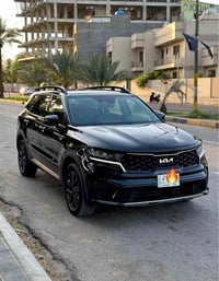 سورنتو ٢٠٢٢ • ٥٦ ألف ميل • كراسي جلد