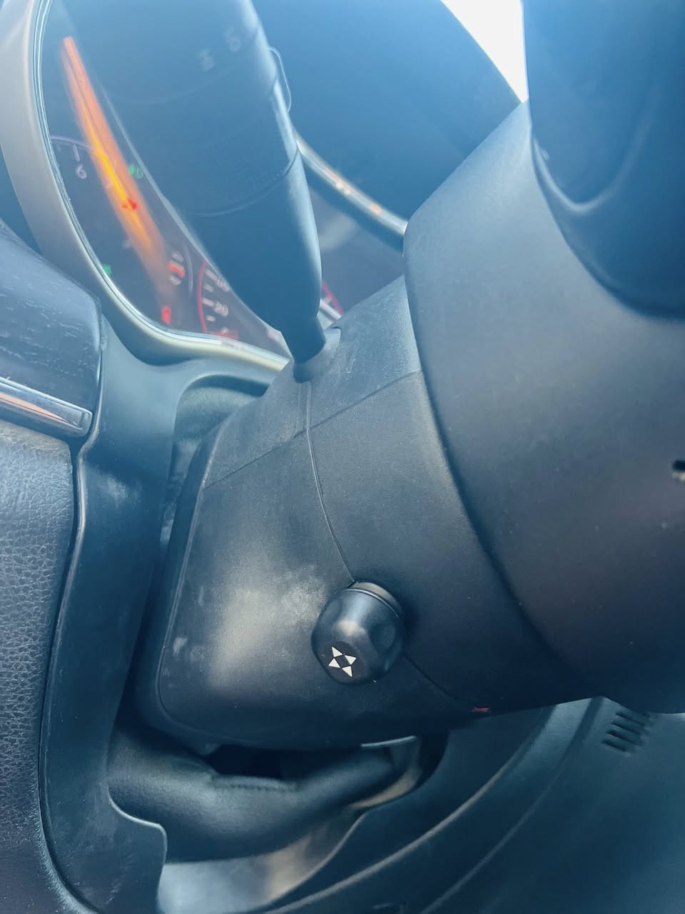 سلام عليكم جيب موديل 14 فول مواصفات الي عندة جارجر مراوس يتفضل مكاني كربلاء ***********
