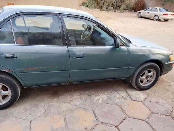 السلام عليكم كورلا موديل 93  للبيع  رقم بغداد بسمي  تخم تاير جديد كهربائيات شغال مع تبريد سياره جاهزه  الاستفسار اكثر اتصل ***********
