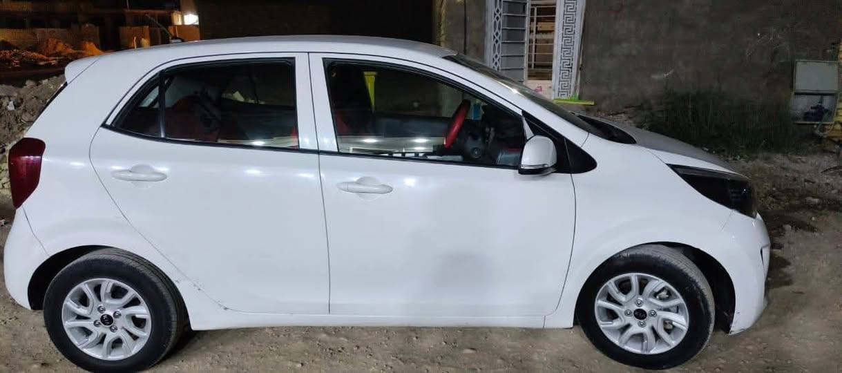 كيا بيكانتو ١٩ للبيع خليجي رقم بغداد لون ابيض بيها طخات بسيطه الباقي مكفول للبيع السعر ١٠٨ الاتصال عل الرقم *********** مكانها ديوانيه
