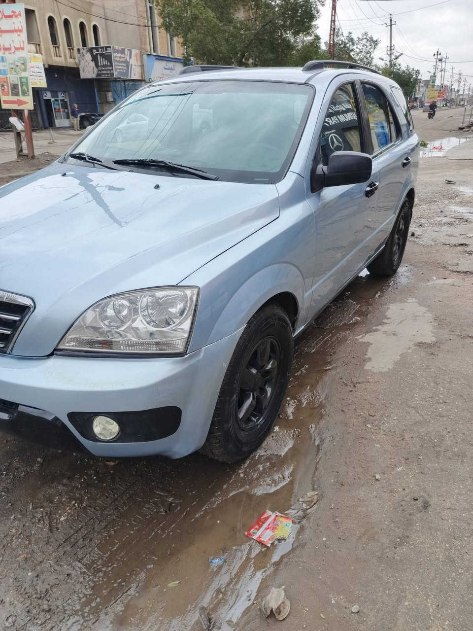 السلام عليكم عندي سورنتو ٢٠٠٨ السياره بيه صبغ عام للجماهير وبيه بجم بنيد وجاملغ وباب السايق وضربته من أمريكا بيه راجز بس لمن اشغل الصبح رايده 80 بغداد بسمي هاتف ***********
