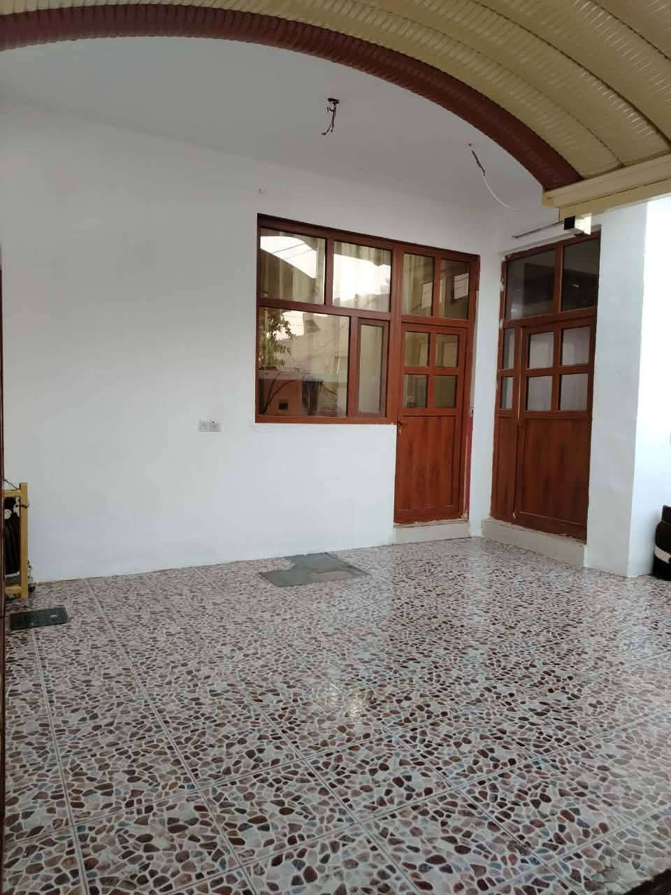 بيت للبيع مساحه 🗾٢٠٠
🧿🪬

البيت فول سيراميك 🏚️
غرفه نوم ٢🏫
وصاله 🏠
واستقبال  🏠
ومطبخ🏠
صحيات وحوش 🏠
بيتونه 
خانقين رابرين قرب 7نيسان
قريب عل شارع
سعر 50
________________________________
●العنوان المكتب☜خانقين بانميل
اذا عندك عقار تريد تعرضه للبيع او تريد تشتري عقار 
📬فقط ارسال المعلومات  على الواتساب او الاتصال على هواتف المكتب

*********** (الواتساب)☎️

*********** (الواتساب)☎️
