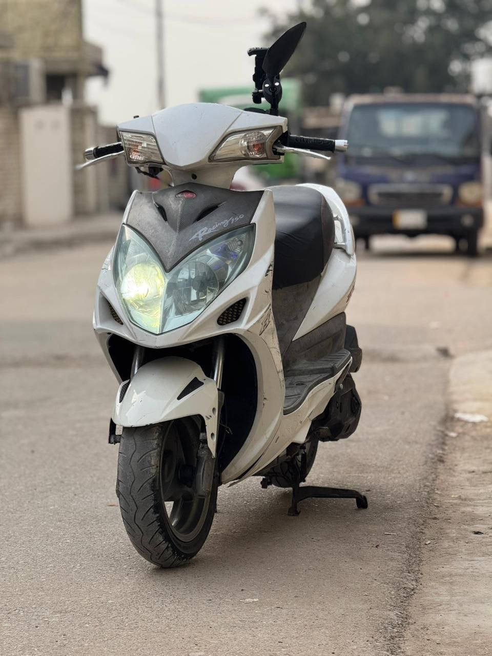 من رخصت الادمن دراجه كامكو رايسنك 125كفاله عامه من الطول لطول  خير من الله شلعه معدل مكفوله من التنقيص وتبخير كهربائيات شغله كله دراجه نصبته حلوه ***********
