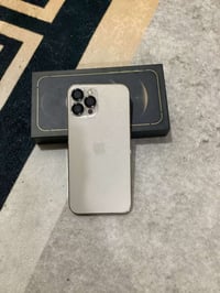 ايفون 12برو ماكس فقط ضهر مكسور بطري87 ابلدي مبيل مكفول من كلشي سعر 450...