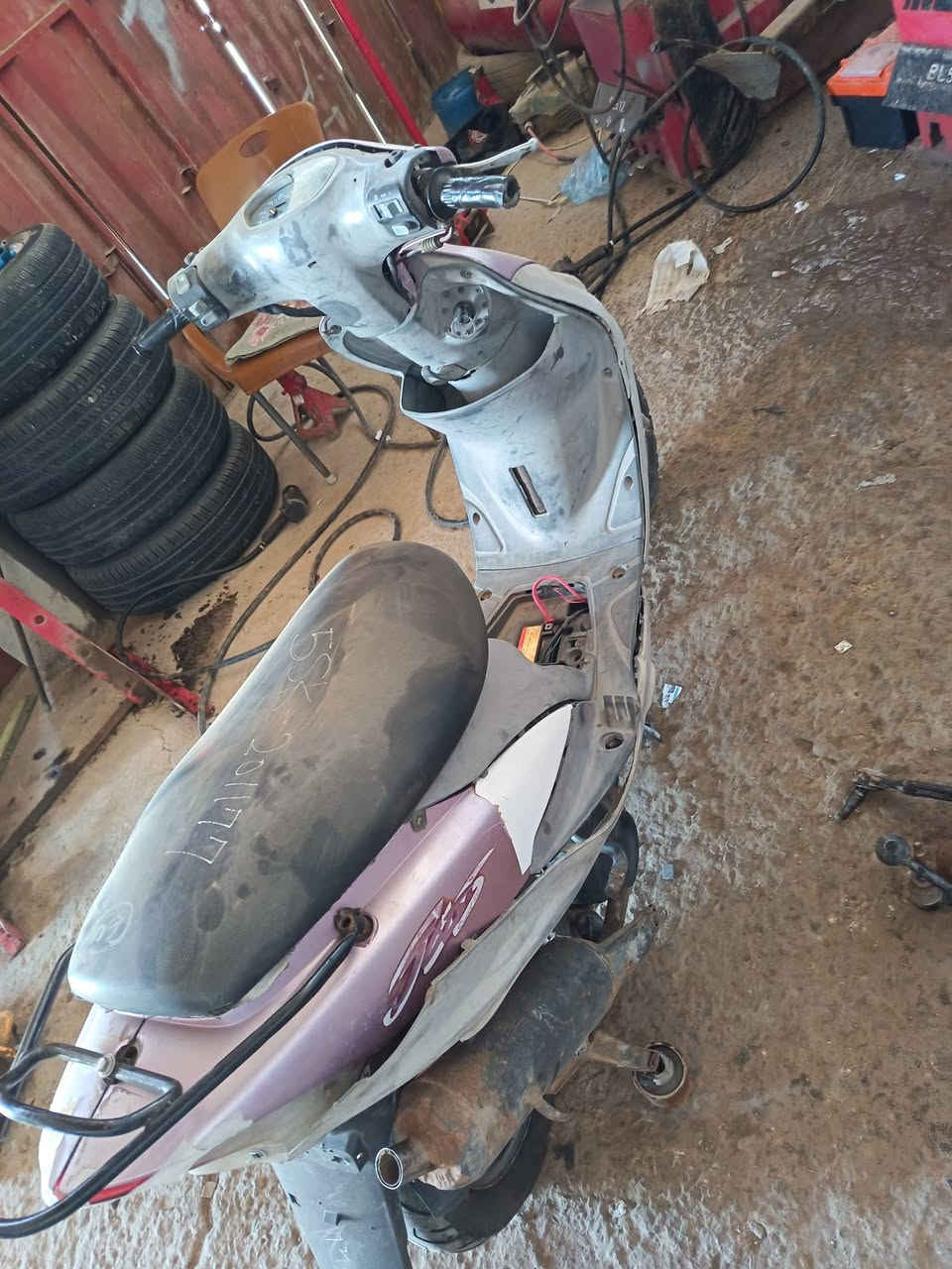 سلام عليكم للبيع دراجه ماكس منغولي ما مفتوحه شغاله كهربايه شغاله عوزه ترتيبات بسيطه بوشه ٤٩ بلاد مكينه ناعمه لشراي يجي خاص او يتصل *********** سعره ٤٠٠ وبيه مجال للشراي
