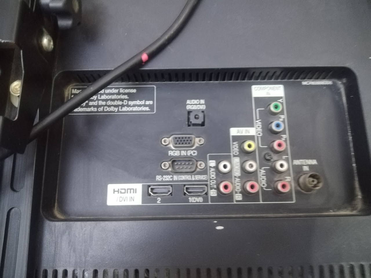 شاشه نوع LG.بدون انترنت
تحتوي على عده منافذ
نضافه 60%
بيهة كسر على سطح الشاشه مثل ما. موضح بل صوره
سعر 120
وتوصيل موجود


**إذا كنت صاحب هذا الإعلان وتريد حذفه لأي سبب، رجاءا أرسل رسالة إلى الدعم الفني**