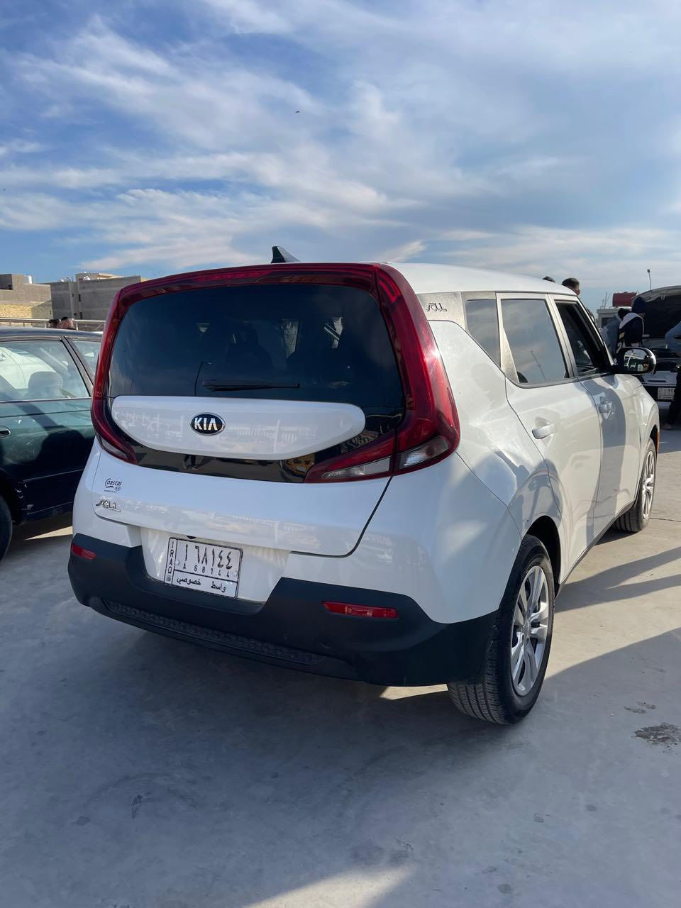 كيا صول وارد امريكي موديل 2021
محرك 2000 دوش 
حادثة بنيد جاملغ 
سيارة نضيفة جاهزه
السعر 130 وبيه مجال
ت/‭0770 813 7986‬
