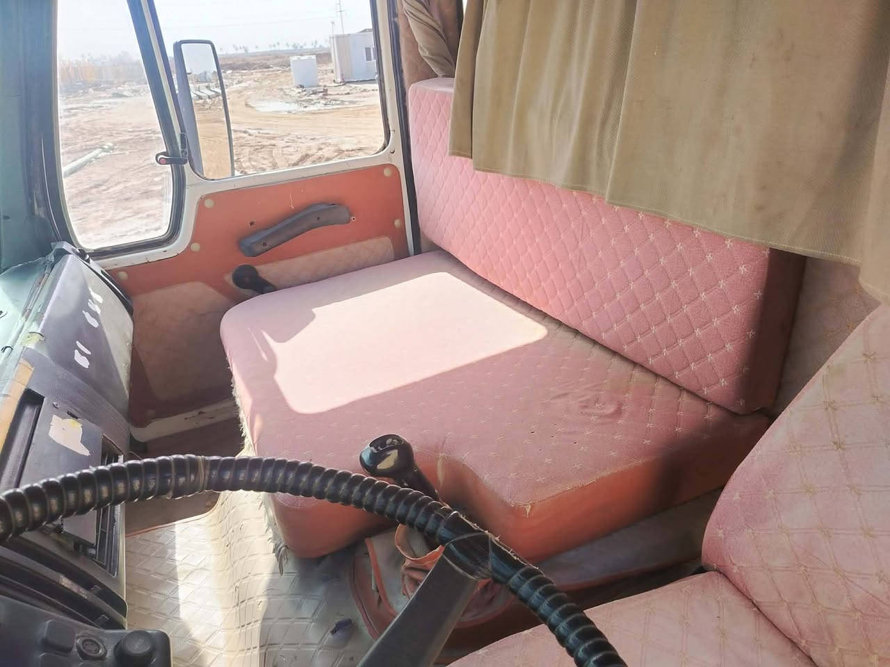 للبيع موديل 80 محرك 28 لاتبخير ولا تنقيص كير 160 مجموعه جيأف تخم تاير جديد بكان سياره ميسان  مكلف بل نشر تصل علا صاحب سياره ***********
