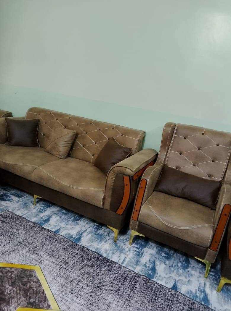 تخم تفصال نجاره نضيف كلش اخو جديد ٧٥٠ وبيه مجال بسيط ١٠ مقاعد


**إذا كنت صاحب هذا الإعلان وتريد حذفه لأي سبب، رجاءا أرسل رسالة إلى الدعم الفني**