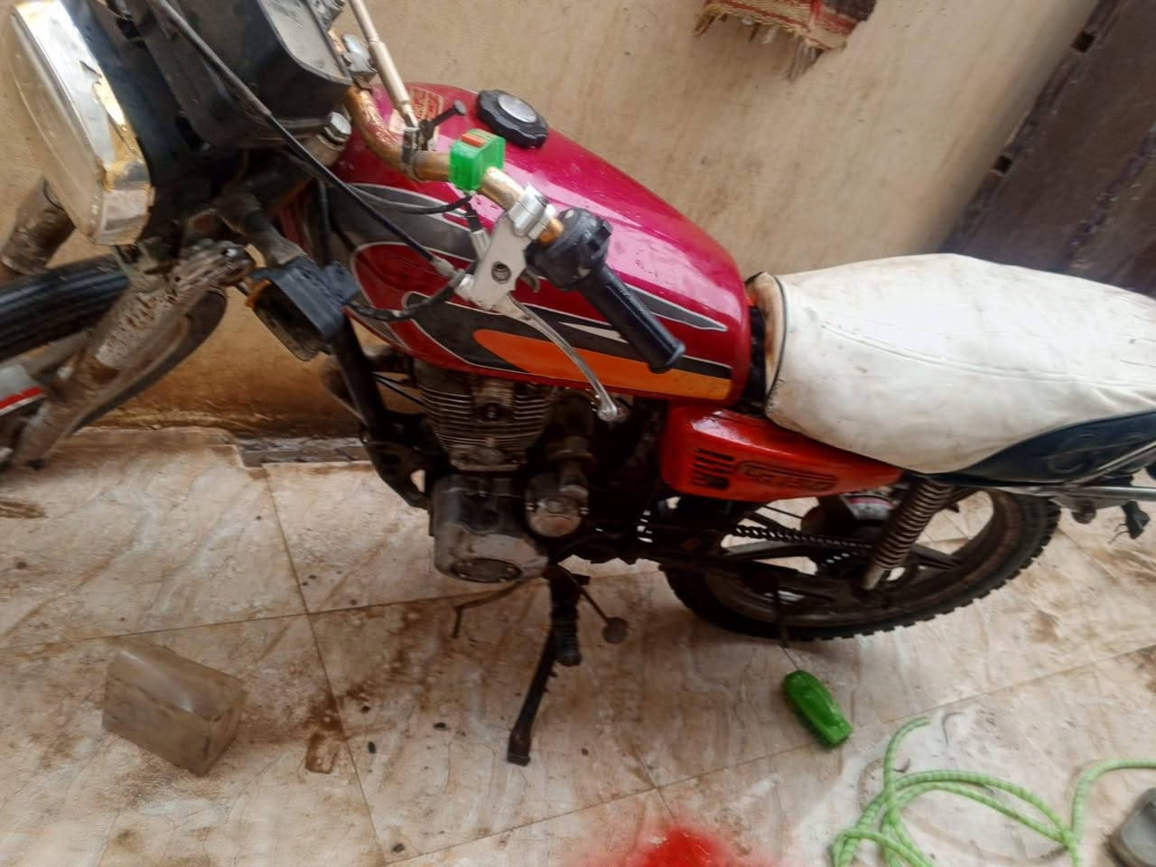 دراجه سيفان للبيع نضيف خير من الله مكاني ديالى بعقوبه الكاطون السعر 225 بدون اوراق نقص كربيات اتصل ودلل
***********
