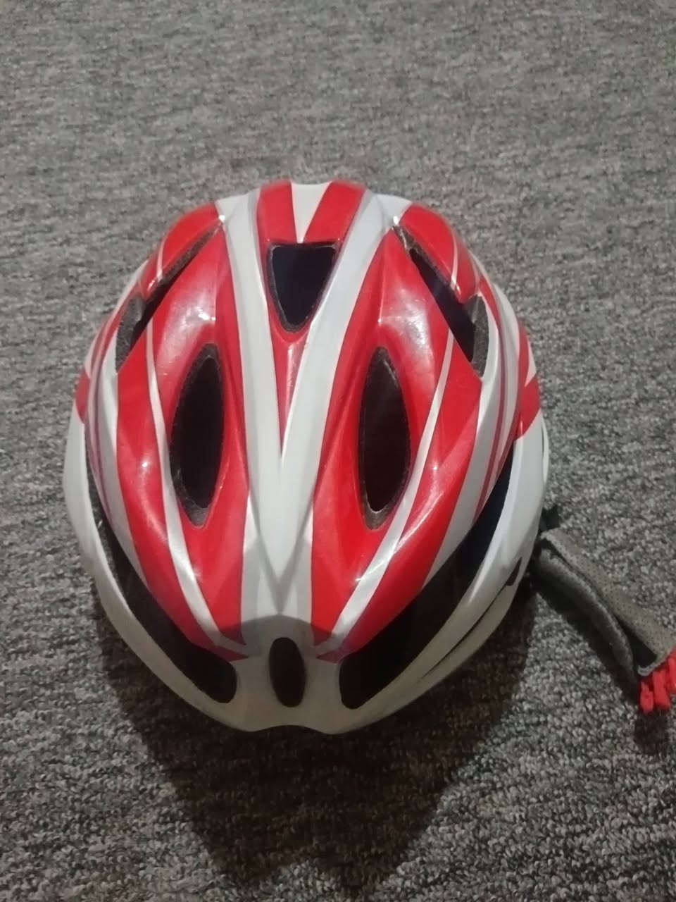 غراض دراجات هوائيه اليريده يجي خاص
1.خوذه

2.مطارة

3.عداد هو والقواعد مالته ثنين مستخدم اسبوع

4.نظارة

5.جرس ماركة جاينت

6.شورت قياس s/ادريس رياضي. ولاصق ضد البنجر واحد وحده مال زنجيل ماعرفه شنو وغراض ويا 😂


**إذا كنت صاحب هذا الإعلان وتريد حذفه لأي سبب، رجاءا أرسل رسالة إلى الدعم الفني**