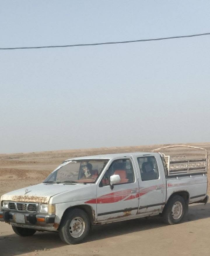 السلام عليكم نيسان للبيع موديل ٩٤ كير ومحرك وشاصي شرط ولكشره ابلاديه بس بيها لكاط اخياسات شوفت عينك السعر ٤٠ قفل ***********

