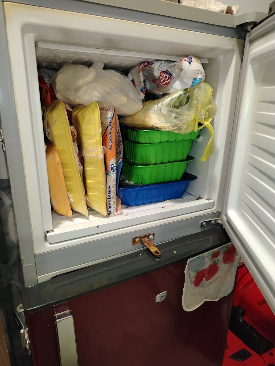 السلام عليكم  ثلاجه 11قدم للبيع با100وبيها مجال


**إذا كنت صاحب هذا الإعلان وتريد حذفه لأي سبب، رجاءا أرسل رسالة إلى الدعم الفني**