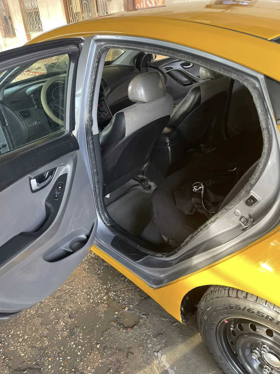 الننتره مديل15 البيع سعرها 100بيع مستعجل  وين ميعجبك روح افحص بلعراق قطعتين وبمريكه قطعتي بدون دواخل شواصي ولغود مكفولات كامره دواره كشنات تدفه رقم بابل بسمي سياره مصفره هيه وغرامات كير ومكينه خير من الله لا تنقيص ولا تبخير حداديه نص عمر مكانها كربلاء  تخم تاير جديد  باتري جديد  الستفسار ***********
