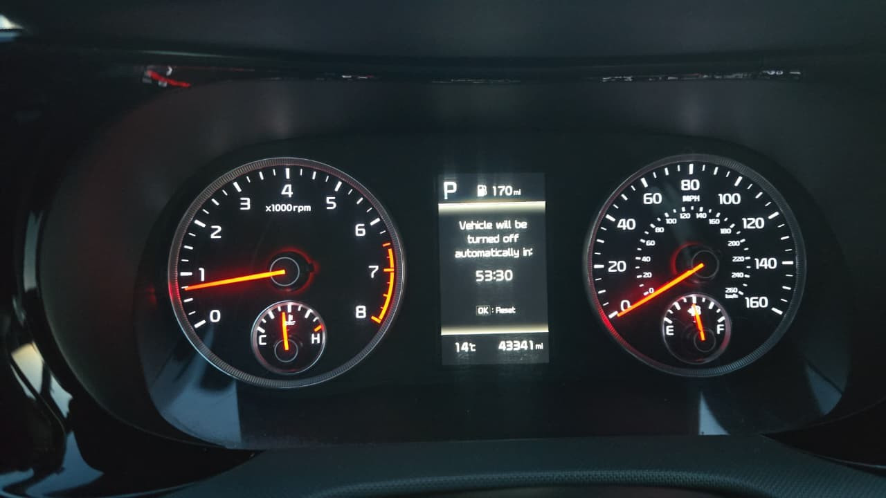 السلام عليكم كي فايف موديل 2024 اسود 
مواصفات جي تي لاين فوول للاخير
بجم كبس ... بدون ايرباك ... 
حادثها فقط جاملغ خلفي ايسر 
1600 تيربو 
مواصفات 
بانوراما 
بصمه
كشنات تدفئة 
استيرن تدفئة 
شحن هاتف لاسلكي 
قياده ذاتيه ؏ الخطوط السريعه
هاند بريك بصمه
تشغيل عن بعد 
مثبت سرعه 
نضام ABS
مانع انزلاق حساس أطارات 
بك لايت ليد
شاشة
كامره دواره
الاسلكي 
شاشه اعطال
ويل كورم لونين
رادار جانبيه
مراقبة النقطة العمياء
رادار الخطوط البيضاء 
اشاير بالمري 
كشنات جلد احمر
مقعد للسائق قابل للتعديل كهربائياً
لايتات ‏3 عدسات 
نضام قياده أيكو + سبورت +سمارت +نورمال
بلوتوث + aux + usb
فول تحكم ستيرن
كير أوتو + عادي
ئوتو بريك 
‏ ‏الخريطة
ستيرن حرف. Led D +  زينون
توقف ذاتي عند الرجوع
صندوك بصمه
‏AUTO HOLD
تصميم خارجي رياضي
نظام الملاحة
مصابيح خلفية LED
مصابيح ضباب LED
لاسلكي Android Auto 

  
السعر: 168 $
الرقم ‭*********** 
اتصال او واتس اب

مكان السياره الديوانية قضاء الحمزة الشرقي
