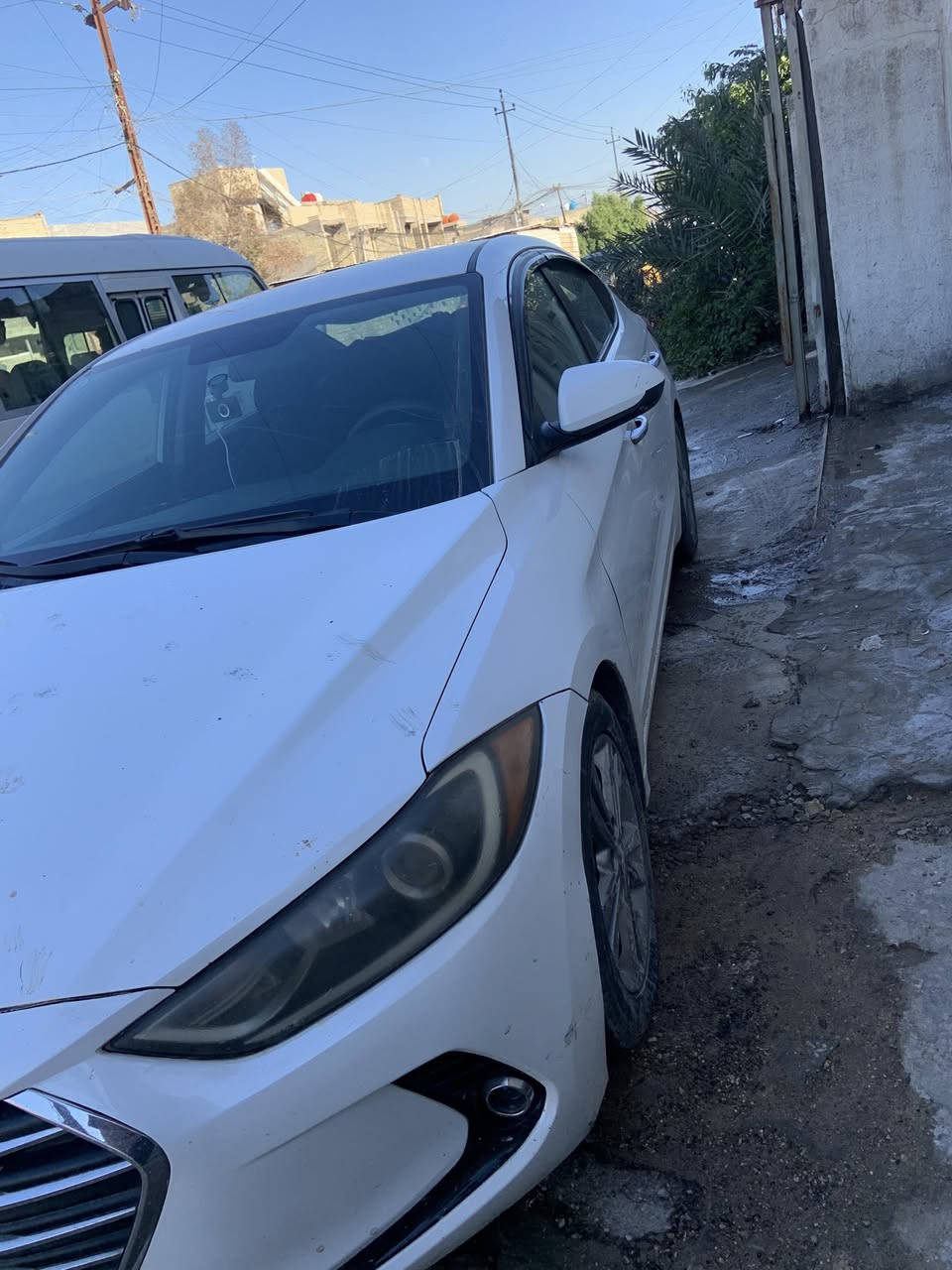 هيونداي النترا 2018 وارد امريكي تبديل بنيد صور الحادث مرفقة الحادث خفيف بدون لغد بدون شاصي الكير والمكينة مكفولات من الفتح بدون ايرباك  سيارة نضيفة جدا وكاملة رقم بغداد السعر 135$ وبيهه مجال جدا بسيط مكان السيارة البلديات للاستفسار ***********
