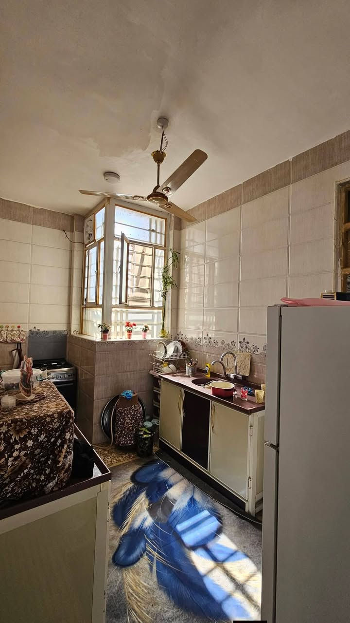 سلام عليكم دار لبيع في تاجيه 
طابو صرف 
مساحه ١٠٠متر  5*20،، خدمات متوافر
مطلوب إسكان، 
موقع جيد 
قرب حسينية أبو طالب 
اللا استفسار خاص واتساب 
***********
