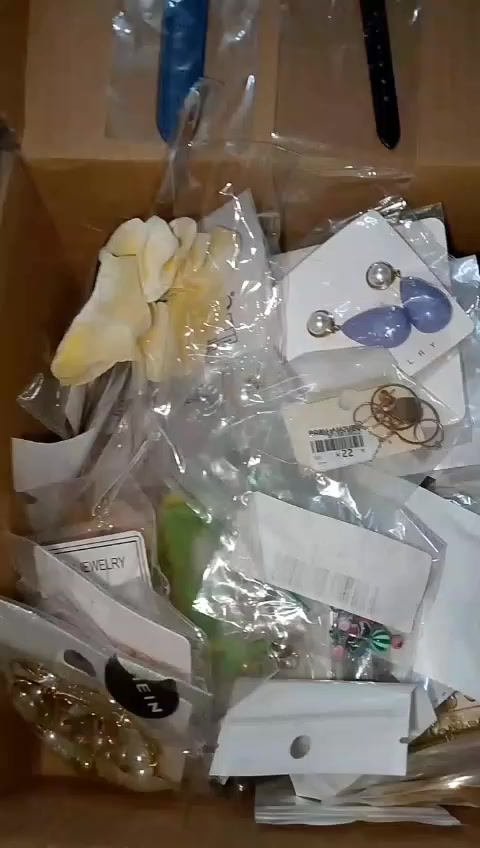 سلام عليكم بنات رفعن المنشور ربي يحفظكم ويرزقكم ويبعد عنكم كل شر يارب اكسسوارات اظافر


**إذا كنت صاحب هذا الإعلان وتريد حذفه لأي سبب، رجاءا أرسل رسالة إلى الدعم الفني**