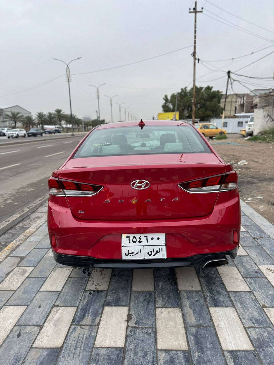 سوناتا للبيع موديل ٢٠١٩ وارد أمريكي محرك ٢٤٠٠ سيارة جديدة وجاهزة محرك كير تخم تاير جديد  تبريد ثلج كل نقص مابيها سيارة حادثها طخطخات فقط مال امريكا بيها اربع صبغ بدون دواخل بجم كبس لغود شواصي مكفولات كفاله وصور حادثها مال امريكا مرفقه وي الصور ماشيه ٤٩ الف سيارة بسمنه تحويل ثاني يوم سعرها 115  ورقه ومكان السيارة بغداد البلديات ***********
