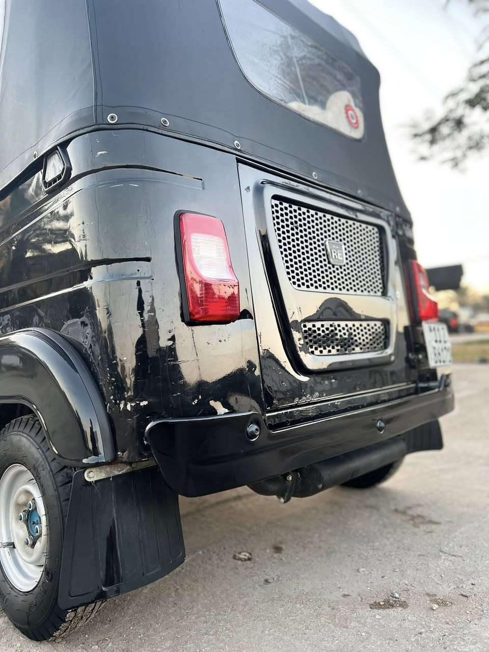 السلام عليكم
تكتك موديل 2022 شهر 11
سنوية ومرقمة تحويل ثاني يوم 
كفالة عامة بيها فقط اكسن 
السعر خاص

🧿***********
