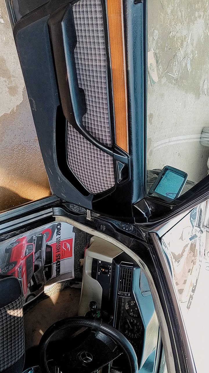 سلام عليكم مارسدس موديل 89مكفوله مداور ثاني يوم رقم بغداد جاهزة من كل شي تخم تاير حداديه مكينه خير من الله محور مكينه 2500ديلكو قبق الاسود السيارة جاهزة الي ياخذهه مايذب عليهه شي مكاني ناصرية قضاء الرفاعي السعر 65وبيهه مجال ***********
