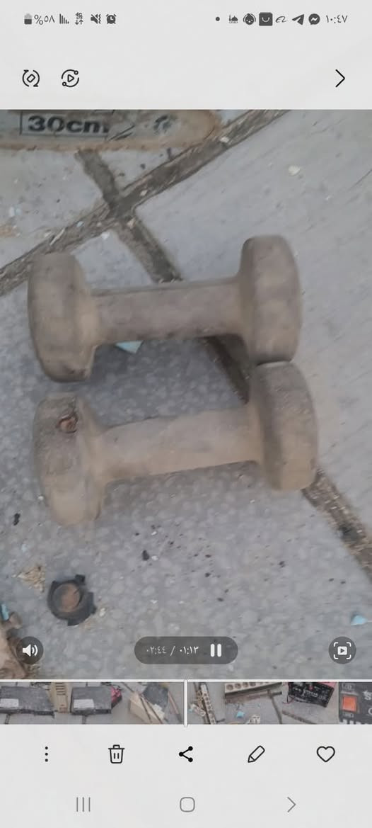 السلام عليكم البارحة نشرت فديو بالغراض الي عندي وهاي صور الغراض الي بقت اليعجبه شي يجي ياخذه لينطي  موعد ويحجز وبعدين يبطل الأسعار بالتعليقات أسألني واجاوبك هاتف ***********
