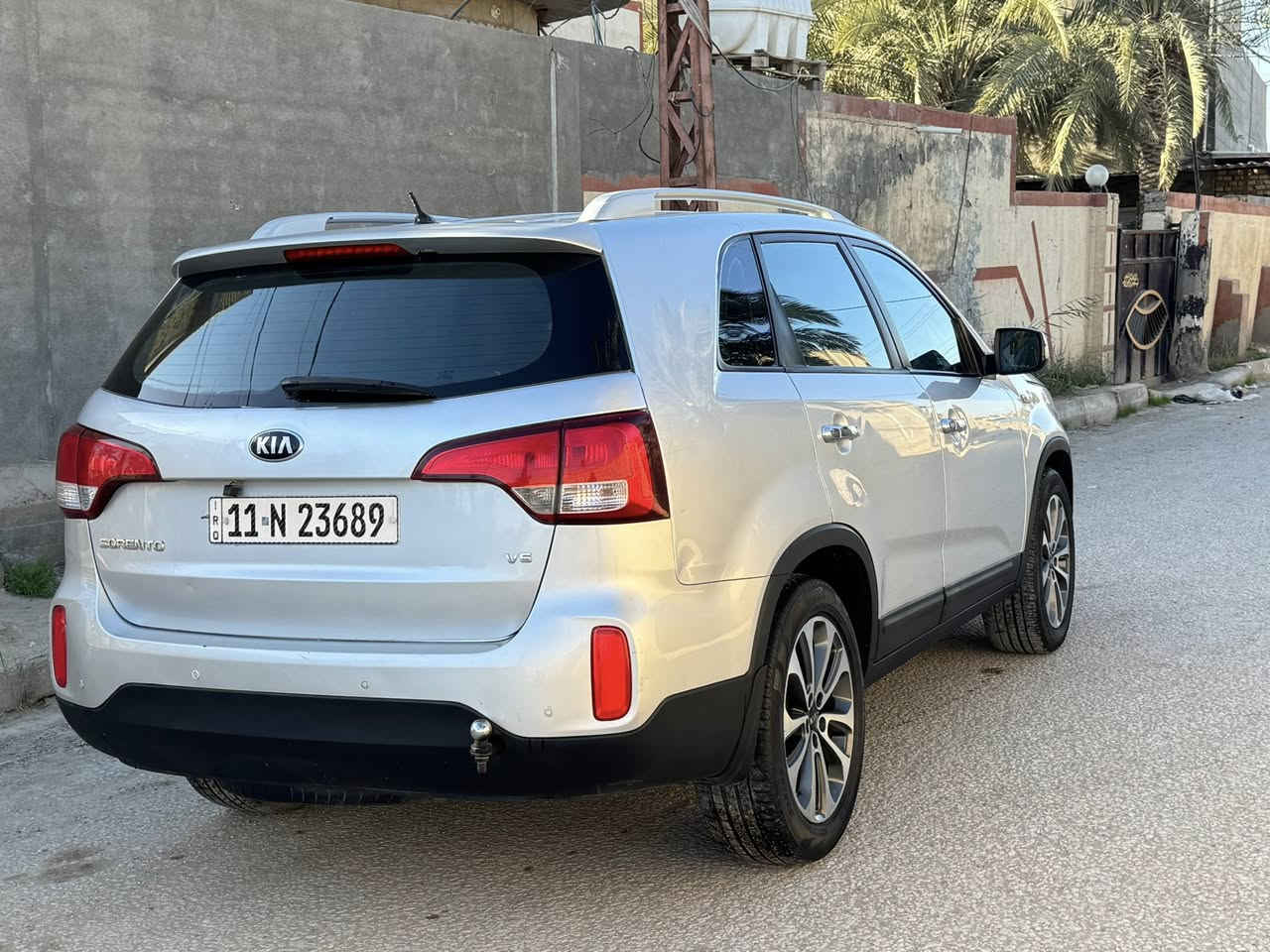 السلام عليكم
كيا سورنتو ٢٠١٤  وارد خليجي
محرك V6 سته سلندر مكفول
السيارة مكفوله كفاله عامه عدا باب السائق رش والسونار مرفق
رقم بغداد دولي بأسمي سنويه لل٢٠٢٩ 
مكينه وكير كفاله
حداديه جديده
تخم تاير 
تبريد ثلج 
٧ راكب 
فور ويل ٤*٤
داخل لونين 
السياره احلى من الصور 
السعر بلاااااش ١٦٥ وبيها مجال بسيط 
المكان بابل الشوملي
للأستفسار ***********
