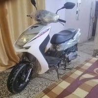 دراجه سكنز ياباني مكينه لوك جديده كهربائيات شغاله السعر ٣٥٠ وبيها مجال...