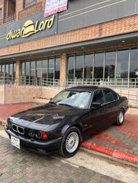 بي ام ٥٢٥ • ١٩٩١ • كالار