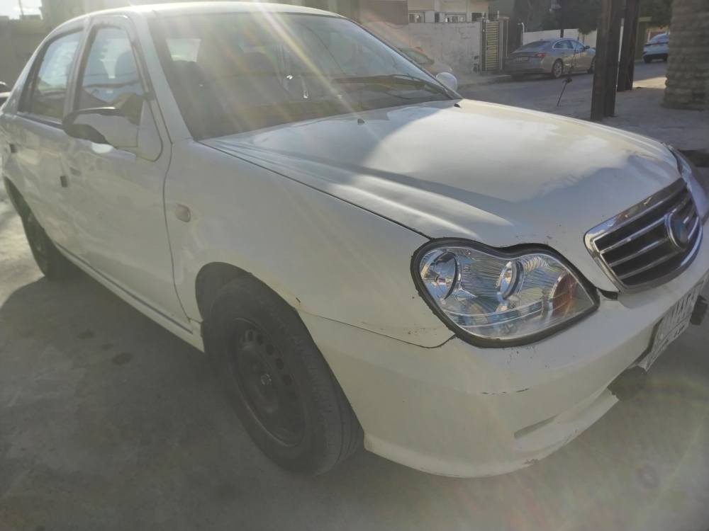 السلام عليكم سيكي للبيع الون ابيض السيارة جاهزة رقم الماني شرط الوكاله والتحويل رقم نينوى كاربون بيها طخم تاير جديد كهربائياته كلها شغاله داخله نظيف الشراي يتصل اني موكلف بل نشر خبر صاحبها موديل 2013 رقم الهاتف *********** /*********** العنوان موصل الجانب الأيمن الشراي يتصل السعر 35 وبيها مجال موصل, نينوى
