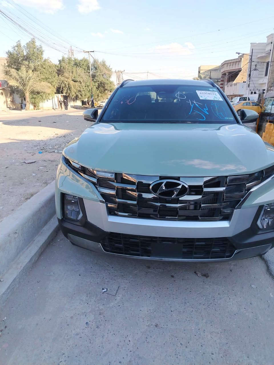 سلام وعليكم سانتا كروز للبيع موديل 24فول سياره جاهزه بدون رقم سياره أعلى فئة بل سانتا كروز فتحة بصمة سايد برك كهرباء 5كامرات صندوق كهرباء حدثهة حلو سياره جاهزه وتخبل والعافية عل ياخذه مكان سياره بغداد مدينه صدر قطع واحد رقم ***********+***********اتصل وخادم وتساب رصيد فقط ماكو خاص
