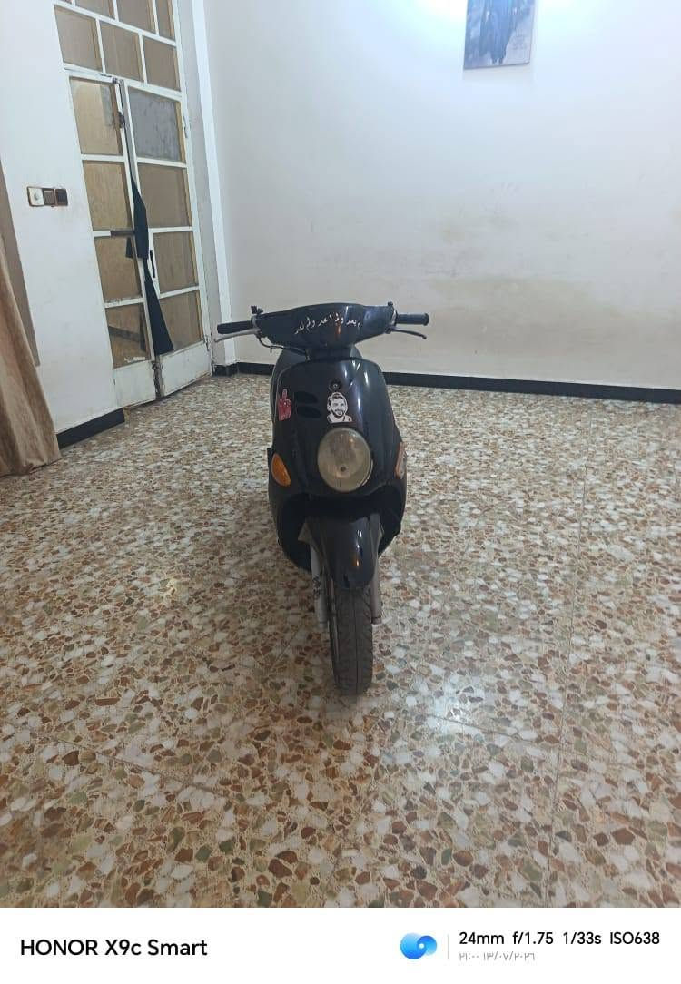 سلام عليكم دراجه فله للبيع سعرهة ٤٥٠ وبيه مجال بسيط للشراي مكاني بغداد العبيدي رقمي *********** نقصه فقط قايش
