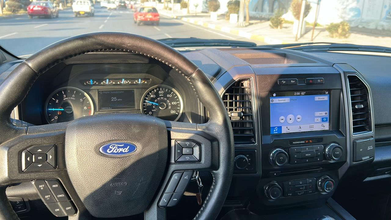 فورد٢٠١٨ لون اسود xlt دبل اكسل
گير بلكاع 
بدي قصير باب جبير
كشن بي تدفئه 
رادار 
جام وراء كهربائي
 بس قطعتين صبغ
فول فول فقط بدون بانوراما وبدون دوسة كهربائي
سعر ٢٣٠ ورقة
***********
